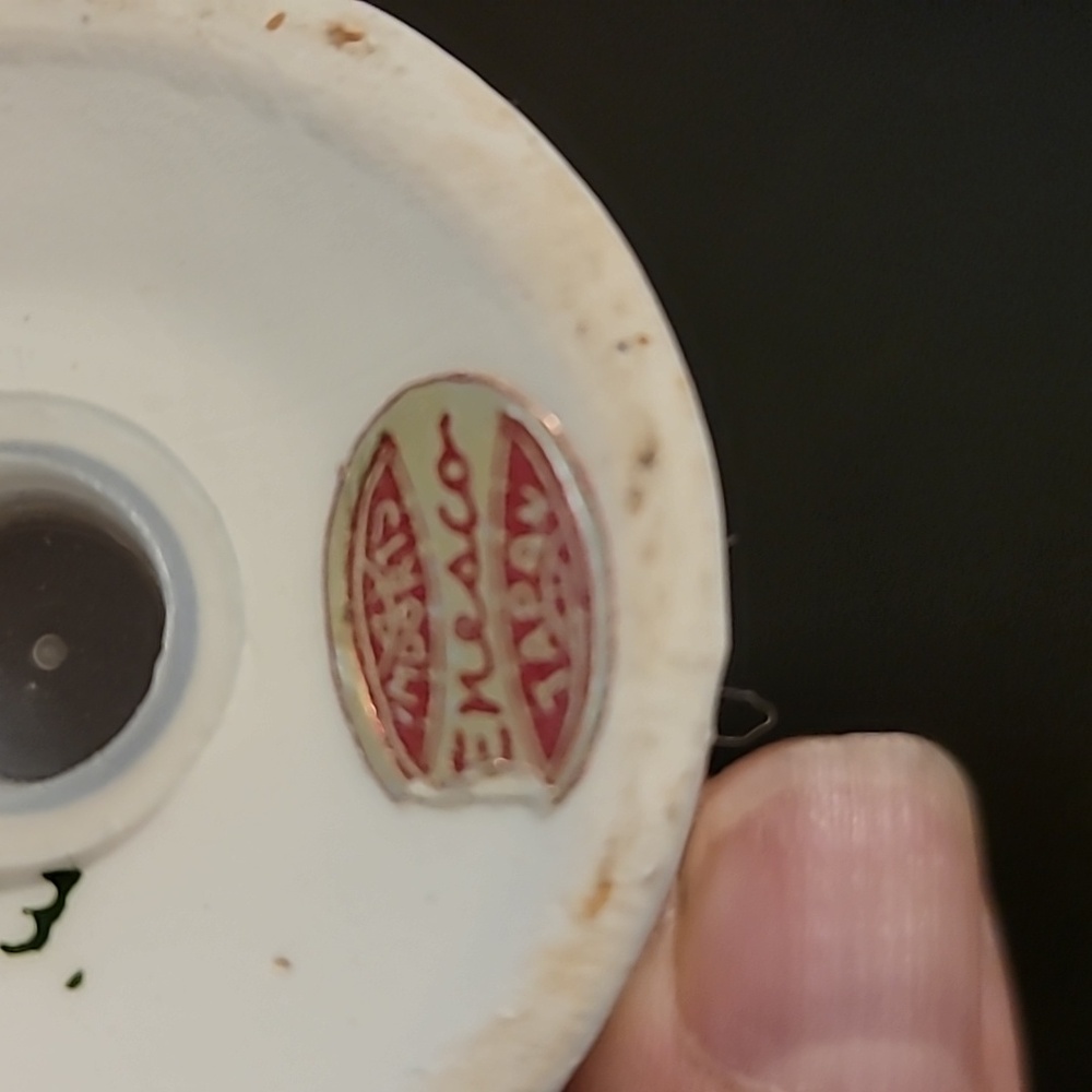 Vintage Enesco Chicken & Rooster Salt & Pepper Shakers - Picture 9 of 9